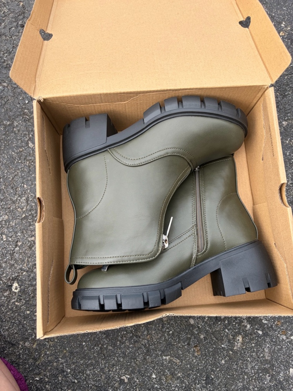 Women's Olive Green Chunky Heel Zip Heeled Boots